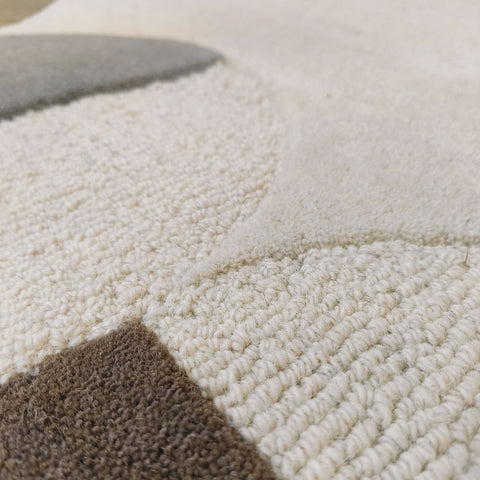 Alfombra abstracta de lana Mia Scallop Frame