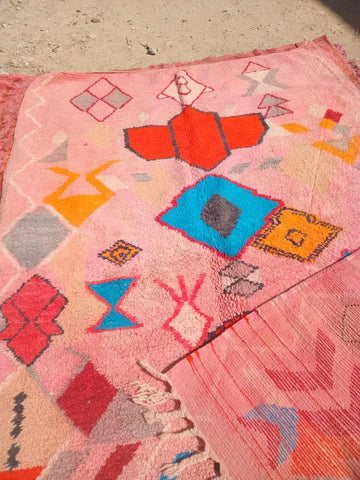Alfombra Bereber Boujad de Lana - Estilo Mid-Century Rosa y Naranja