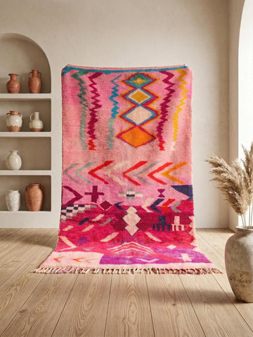 Alfombra Bereber Boujad Artesanal de Lana - Rosa Fucsia y Multicolor