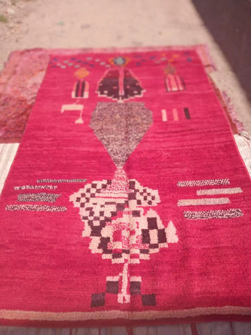 Alfombra Bereber Boujad de Lana - Fucsia, Magenta y Tonos Dorados